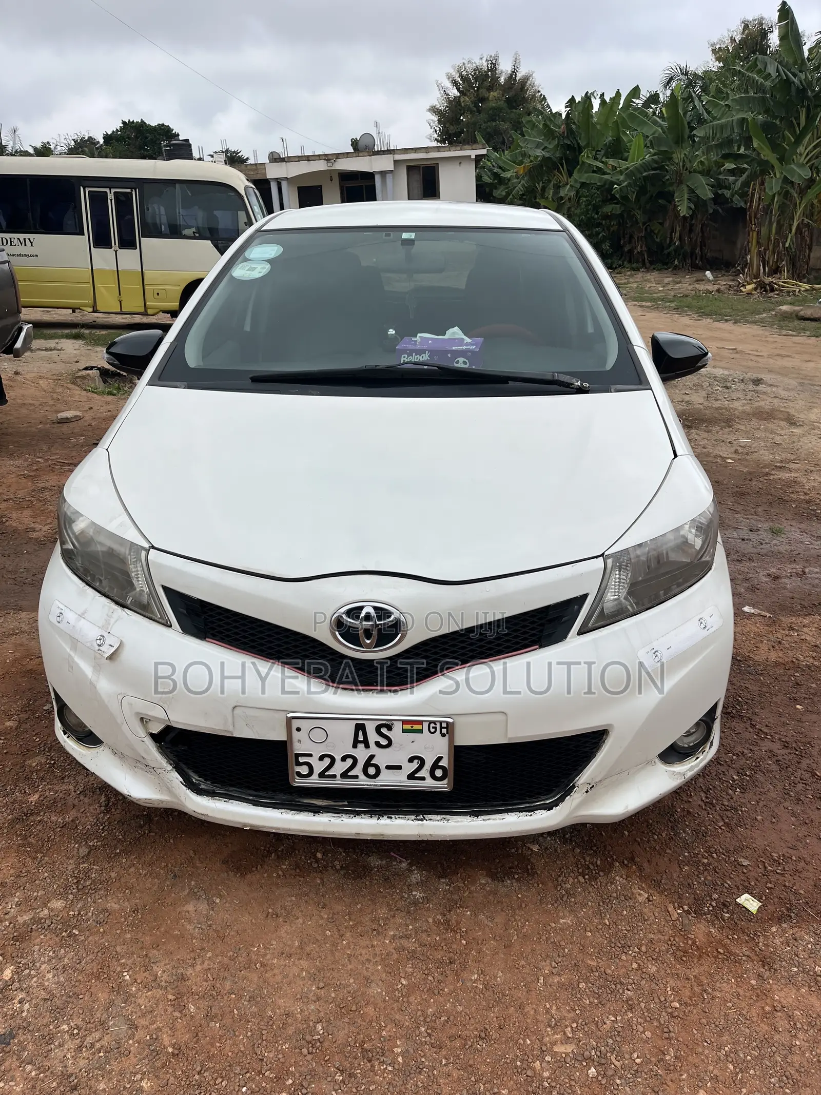 Toyota Vitz 1.5 FWD 3dr 2015 White