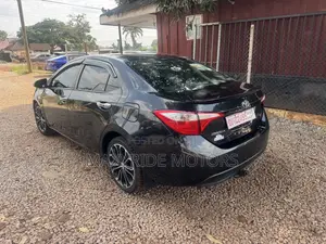 Toyota Corolla 2016 Black