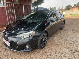 Toyota Corolla 2016 Black