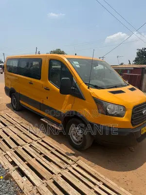 Ford Transit 2020 Yellow