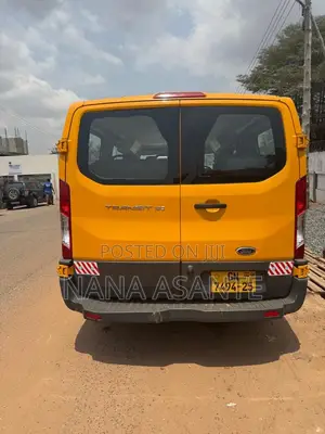 Ford Transit 2020 Yellow