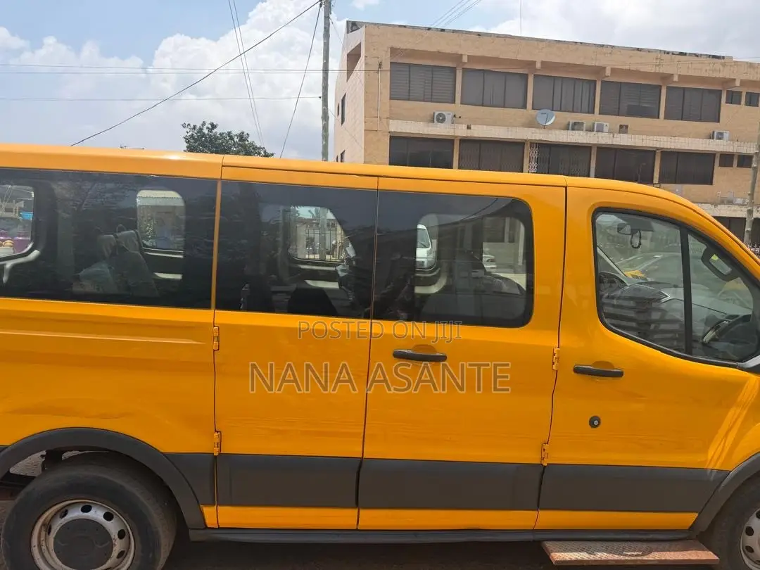 Ford Transit 2020 Yellow