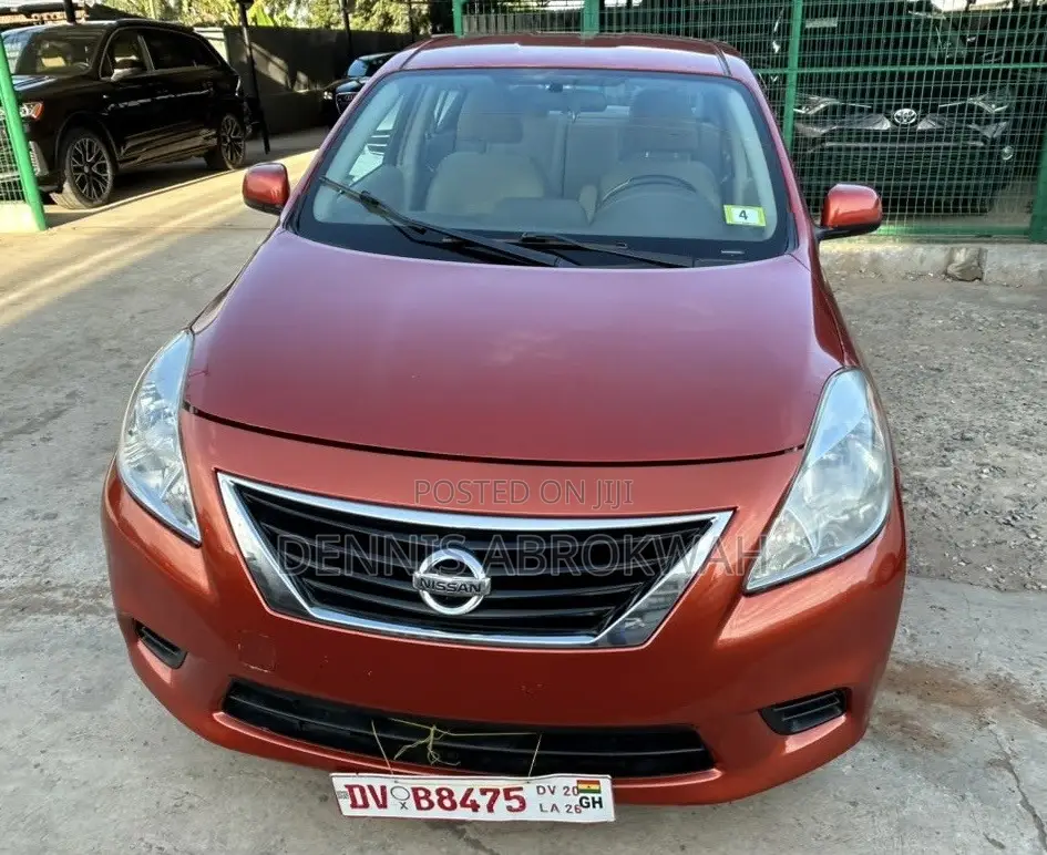 Nissan Versa 1.6 S 4dr Sedan (1.6L 4cyl 4A) 2014 Orange