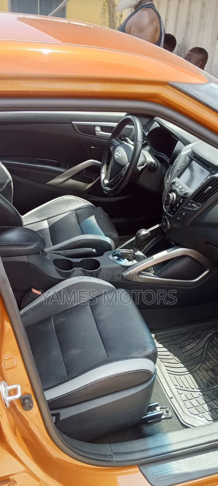 Hyundai Veloster 2015 Beige