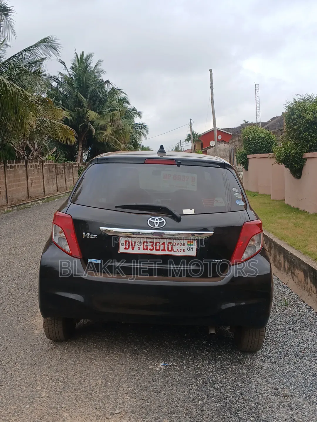 Toyota Vitz 1.3 AWD 5dr 2012 Black