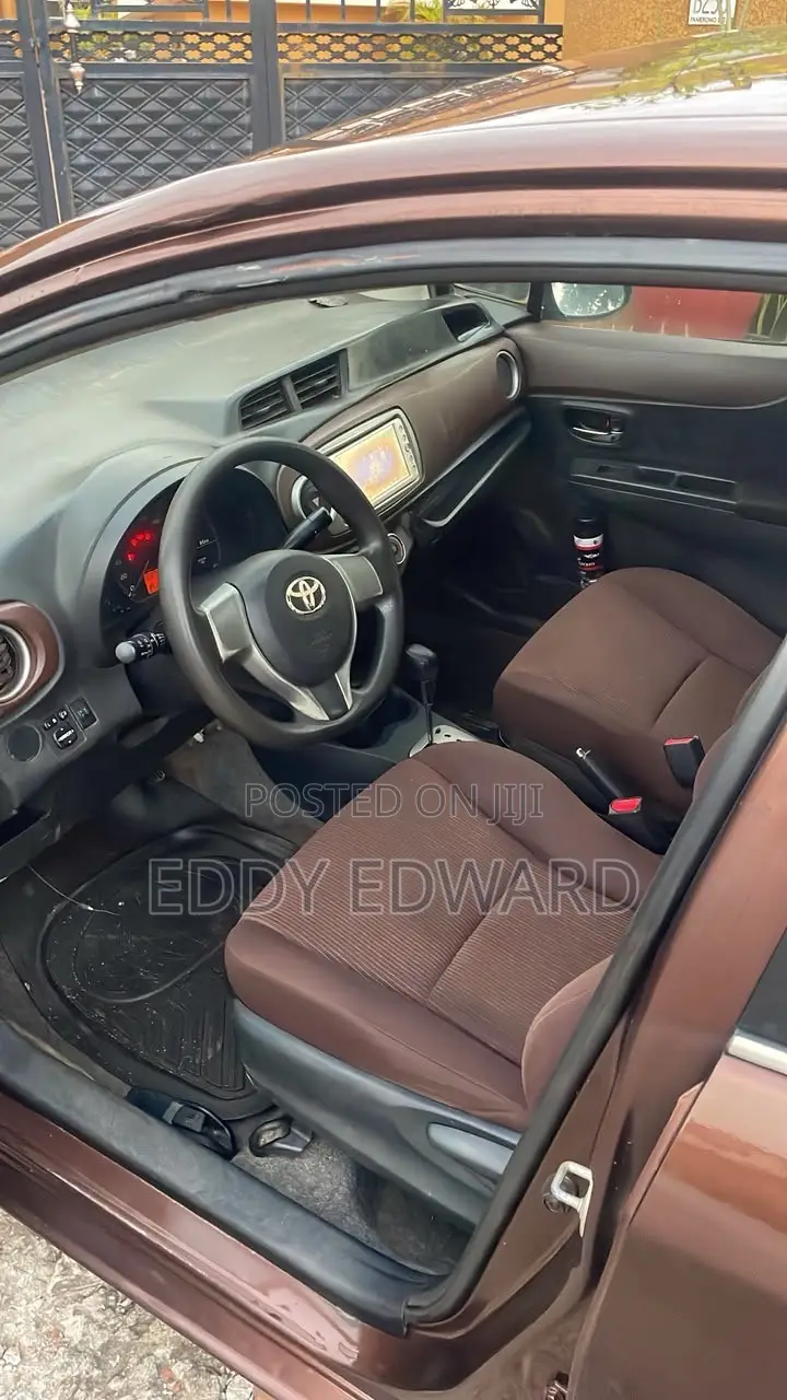 Toyota Vitz 2012 Brown
