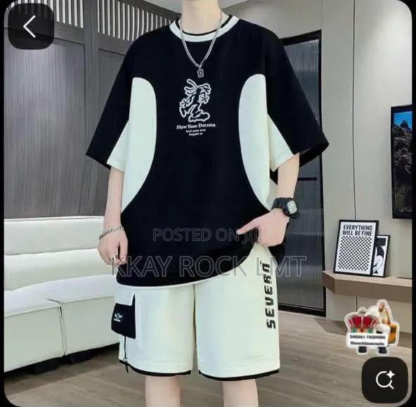 Casual-Oversize T Shirt and Wide-Leg Shorts.