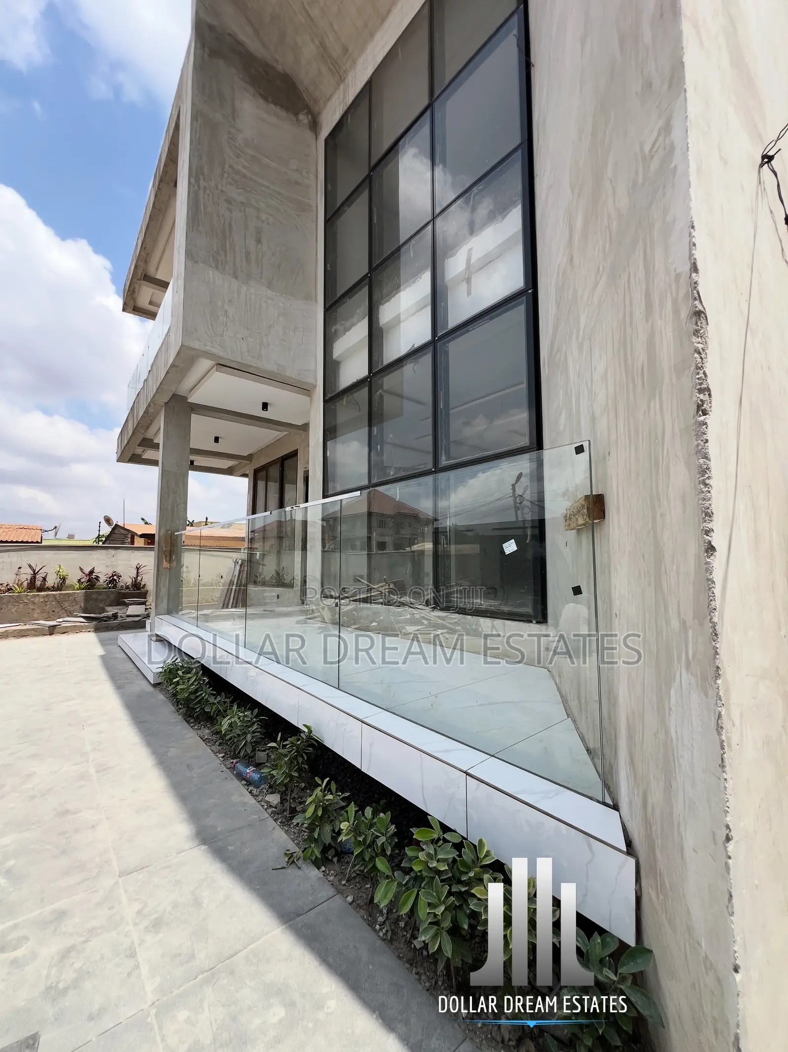 5bdrm House in East Legon for sale