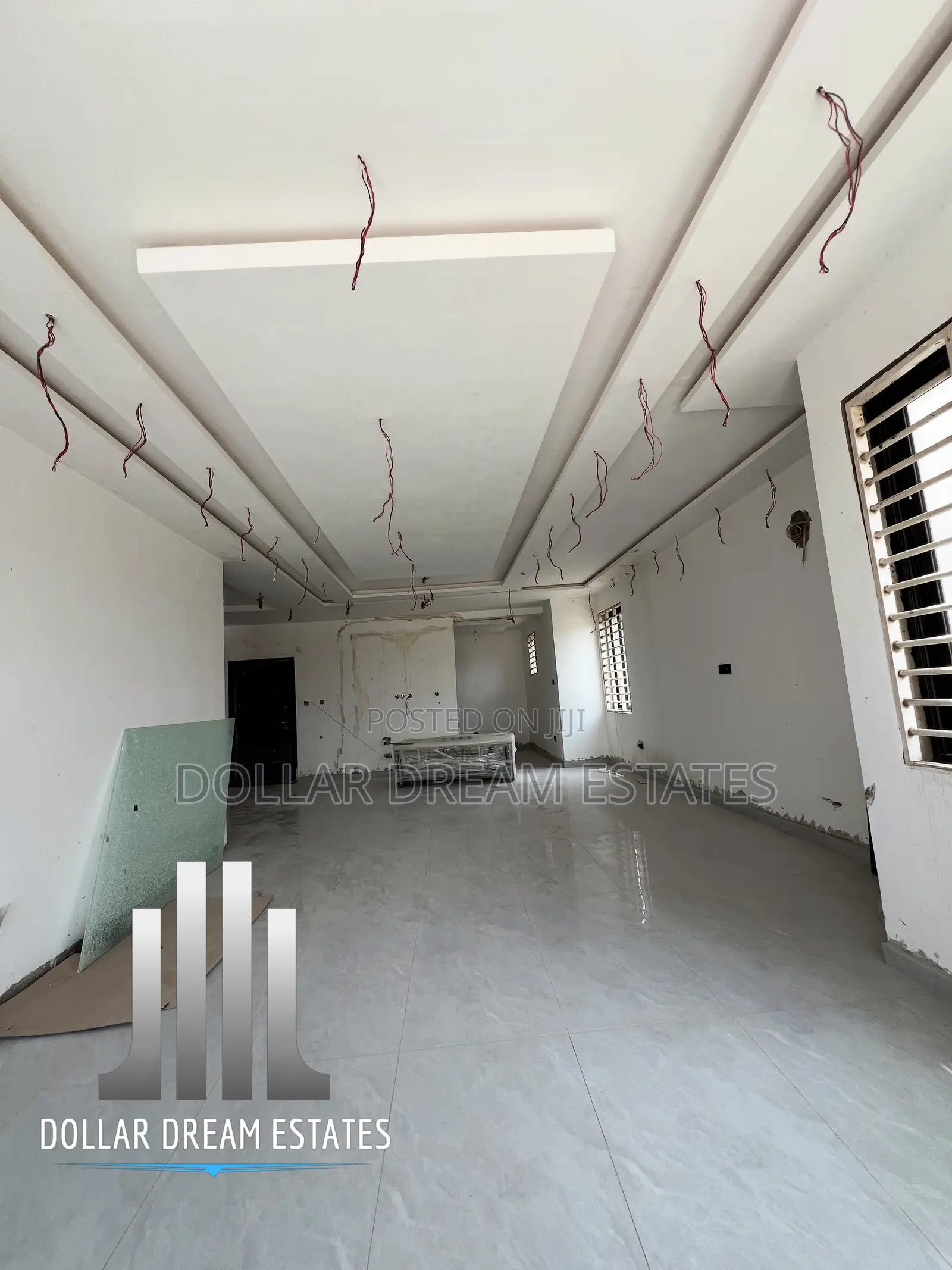 5bdrm House in East Legon for sale