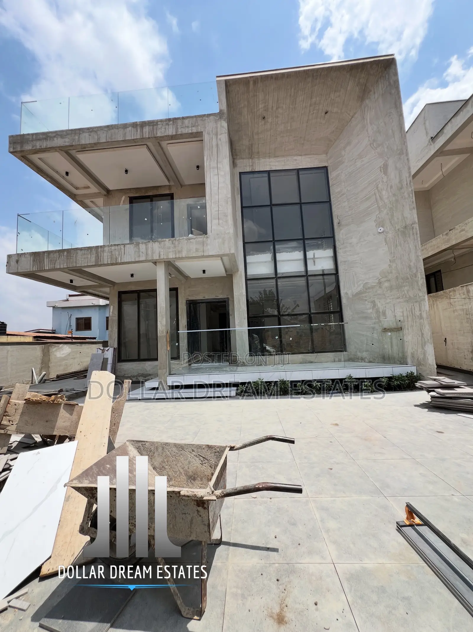5bdrm House in East Legon for sale