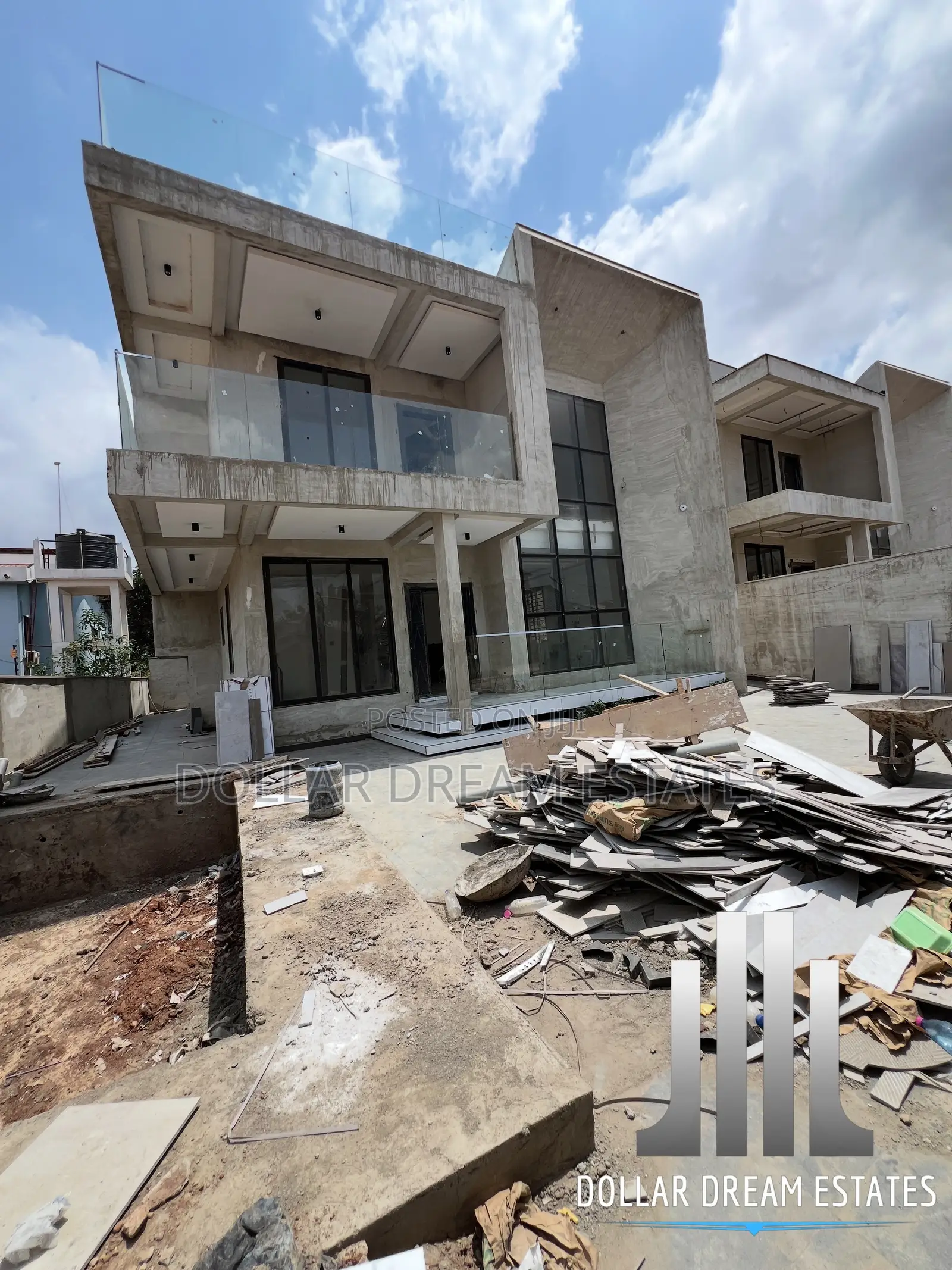 5bdrm House in East Legon for sale