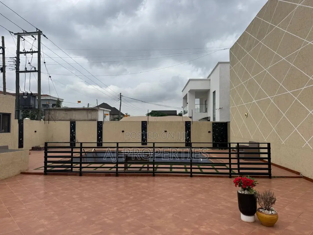 2bdrm House in East Legon for rent
