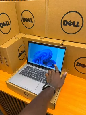 New Laptop Dell Latitude 5320 2-in-1 16GB Intel Core i5 SSD 256GB