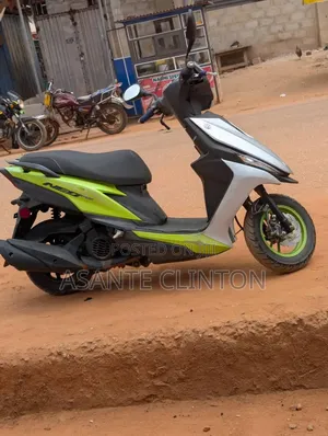 Yamaha Majesty 2024 Green