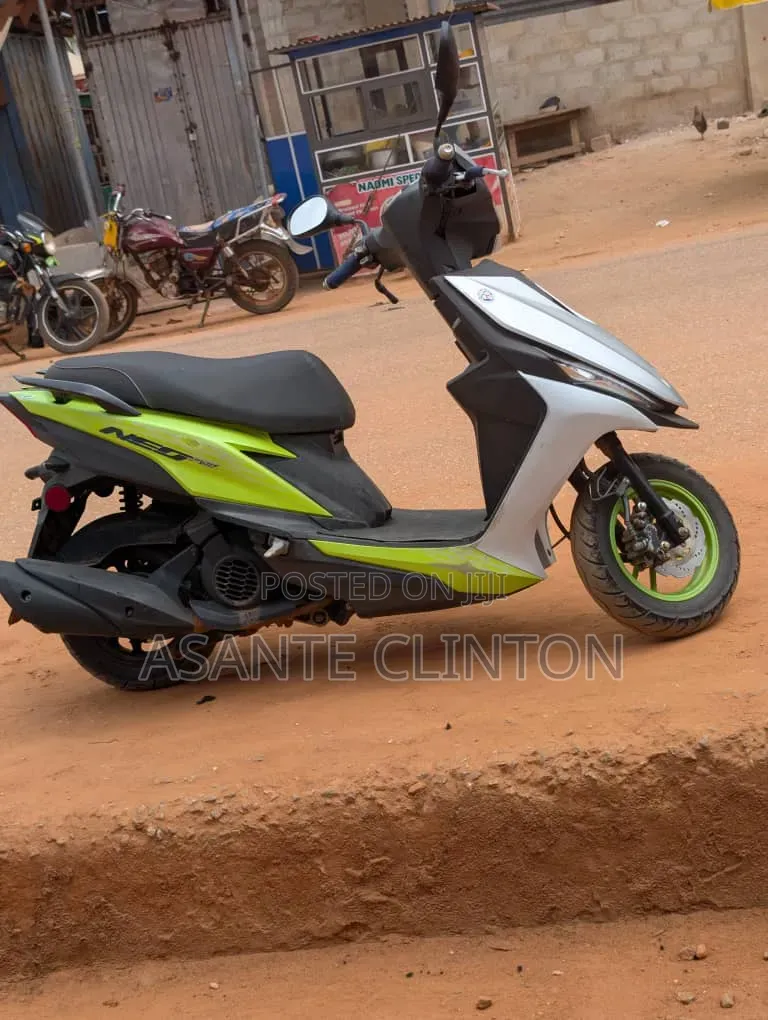 Yamaha Majesty 2024 Green