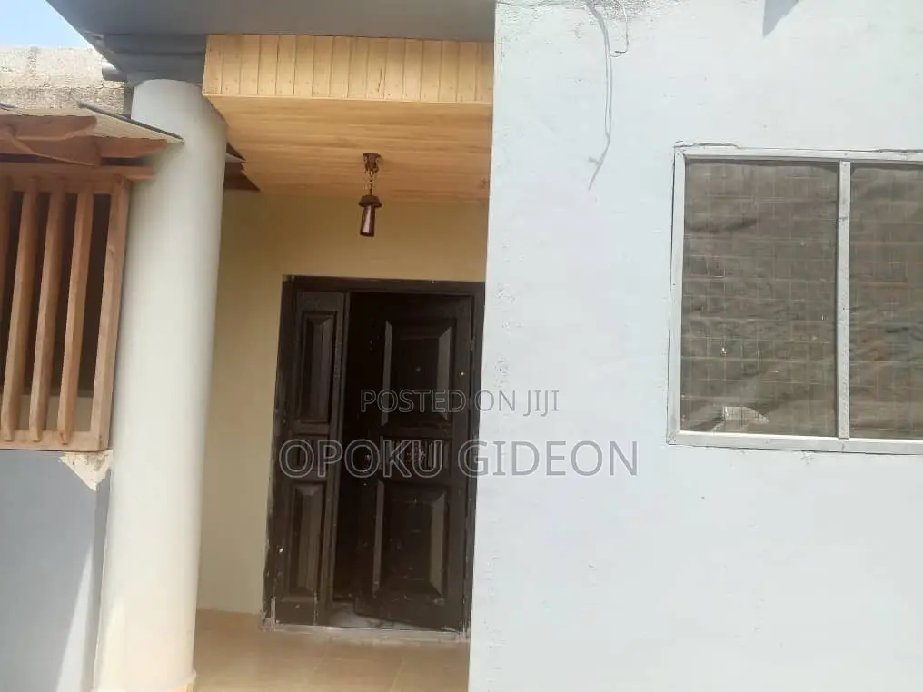 1bdrm Room & Parlour in Canada, Olebu for rent