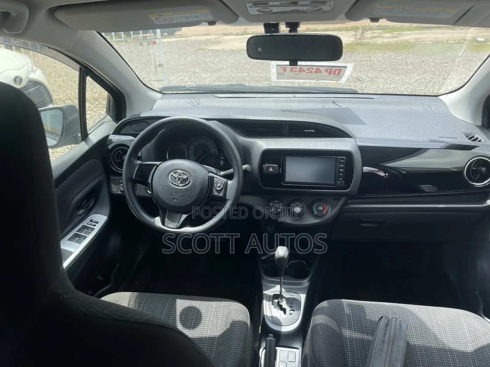 Toyota Vitz 1.3 AWD 3dr 2017 Silver