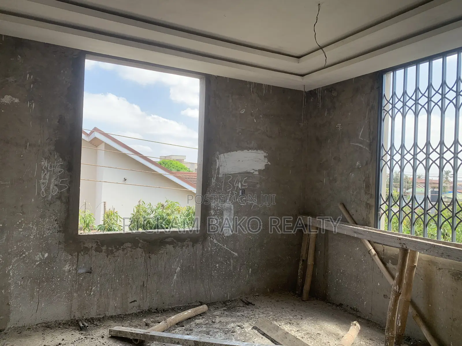 4bdrm Townhouse/Terrace in Spintex for sale