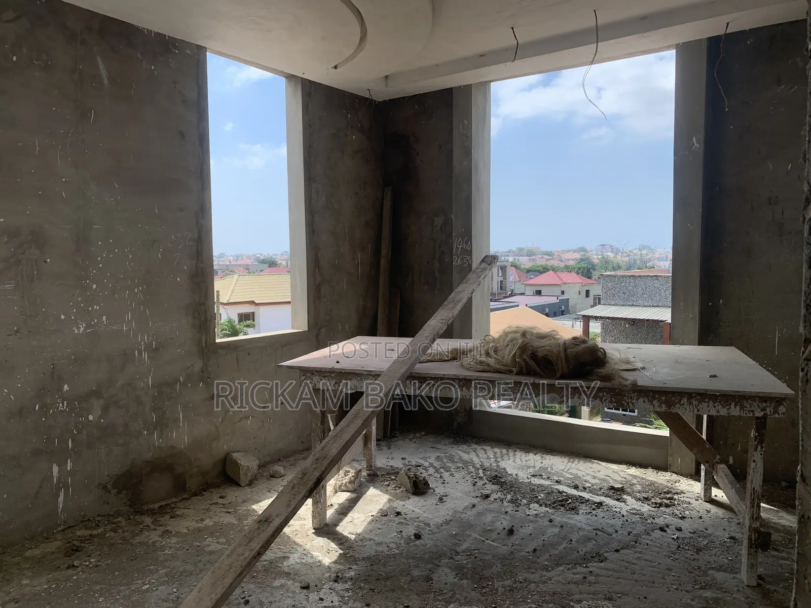 4bdrm Townhouse/Terrace in Spintex for sale