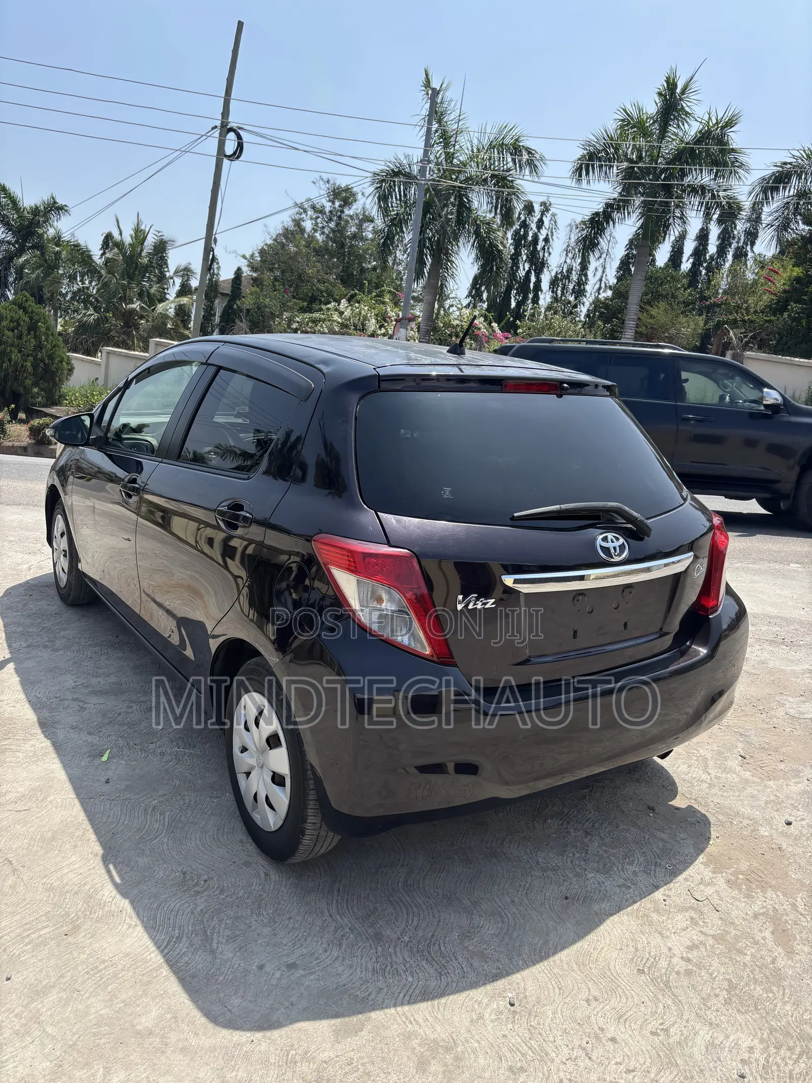 Toyota Vitz 1.3 AWD 3dr 2014 Purple
