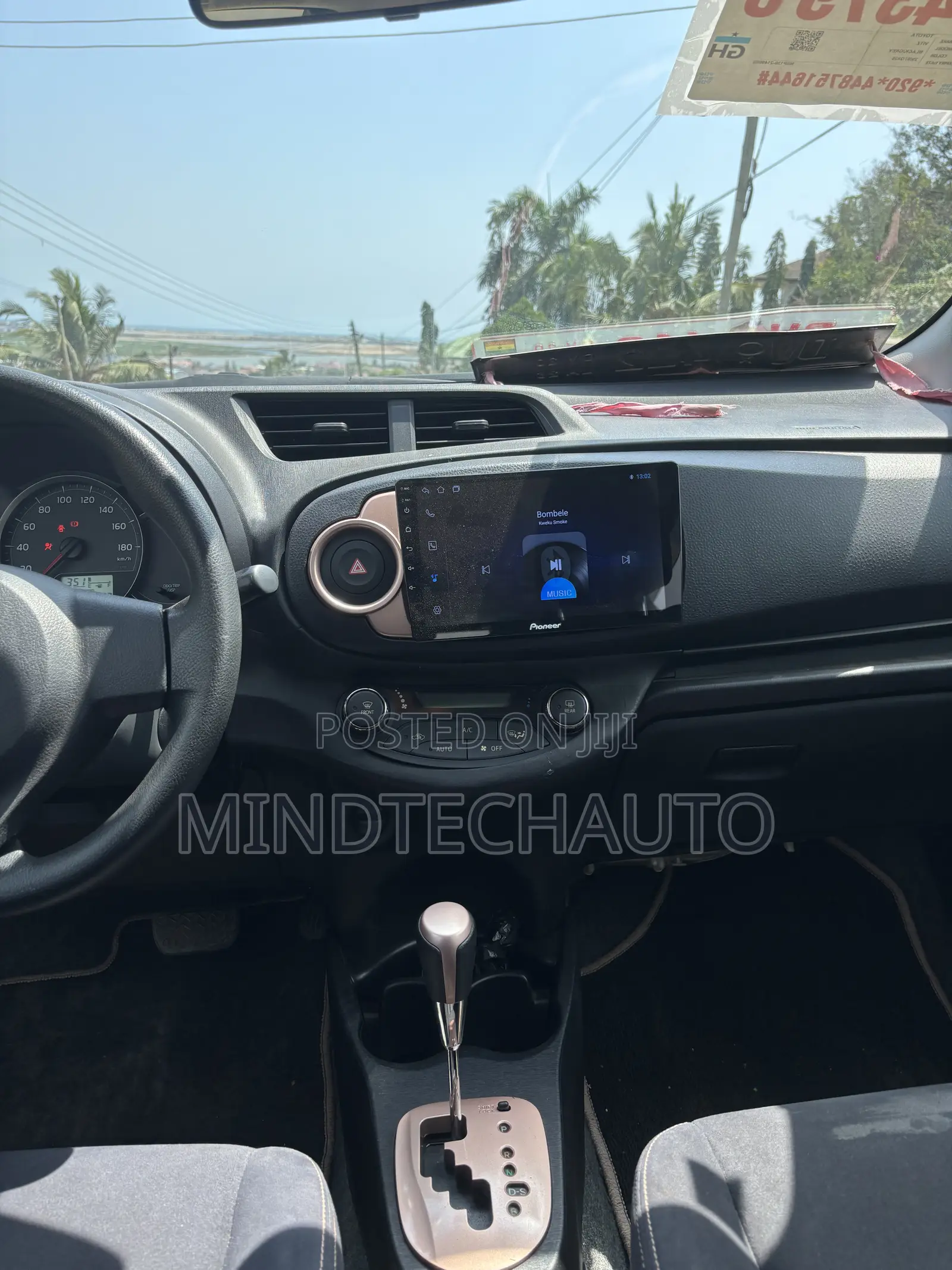 Toyota Vitz 1.3 AWD 3dr 2014 Purple