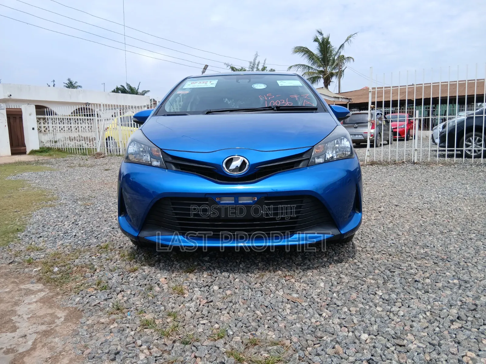 Toyota Vitz 1.3 FWD 5dr 2015 Blue