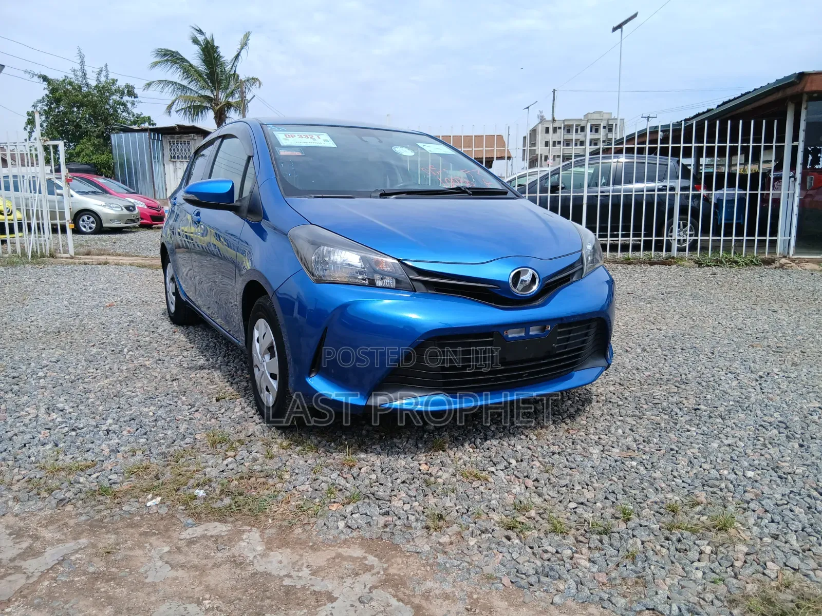 Toyota Vitz 1.3 FWD 5dr 2015 Blue