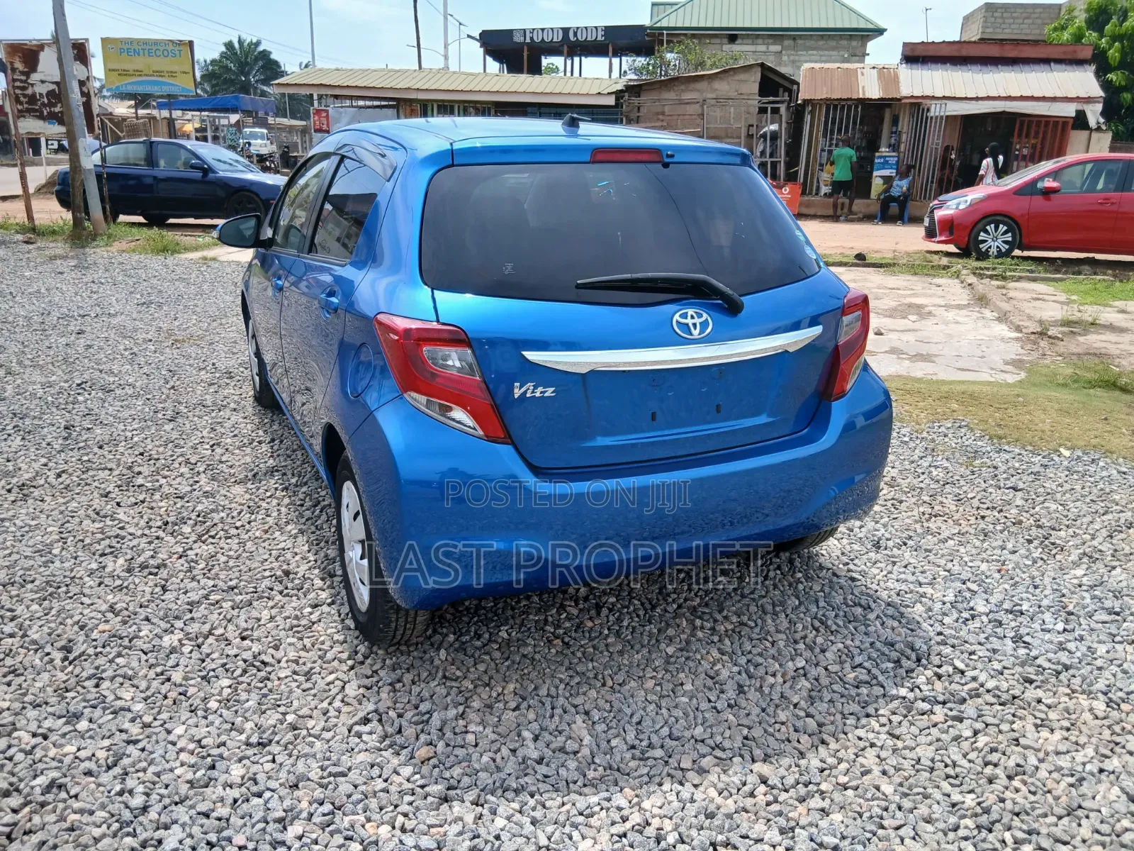 Toyota Vitz 1.3 FWD 5dr 2015 Blue