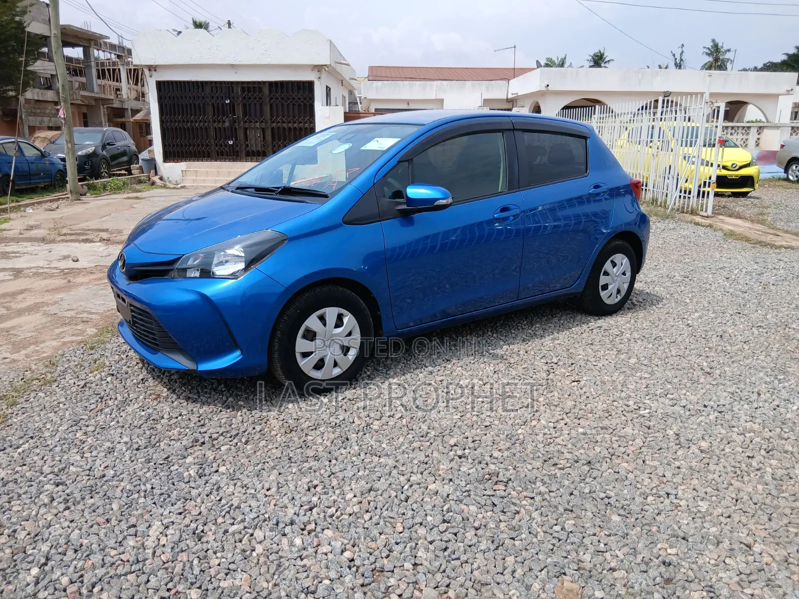 Toyota Vitz 1.3 FWD 5dr 2015 Blue