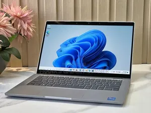 New Laptop Dell Latitude 5320 2-in-1 16GB Intel Core i5 SSD 256GB