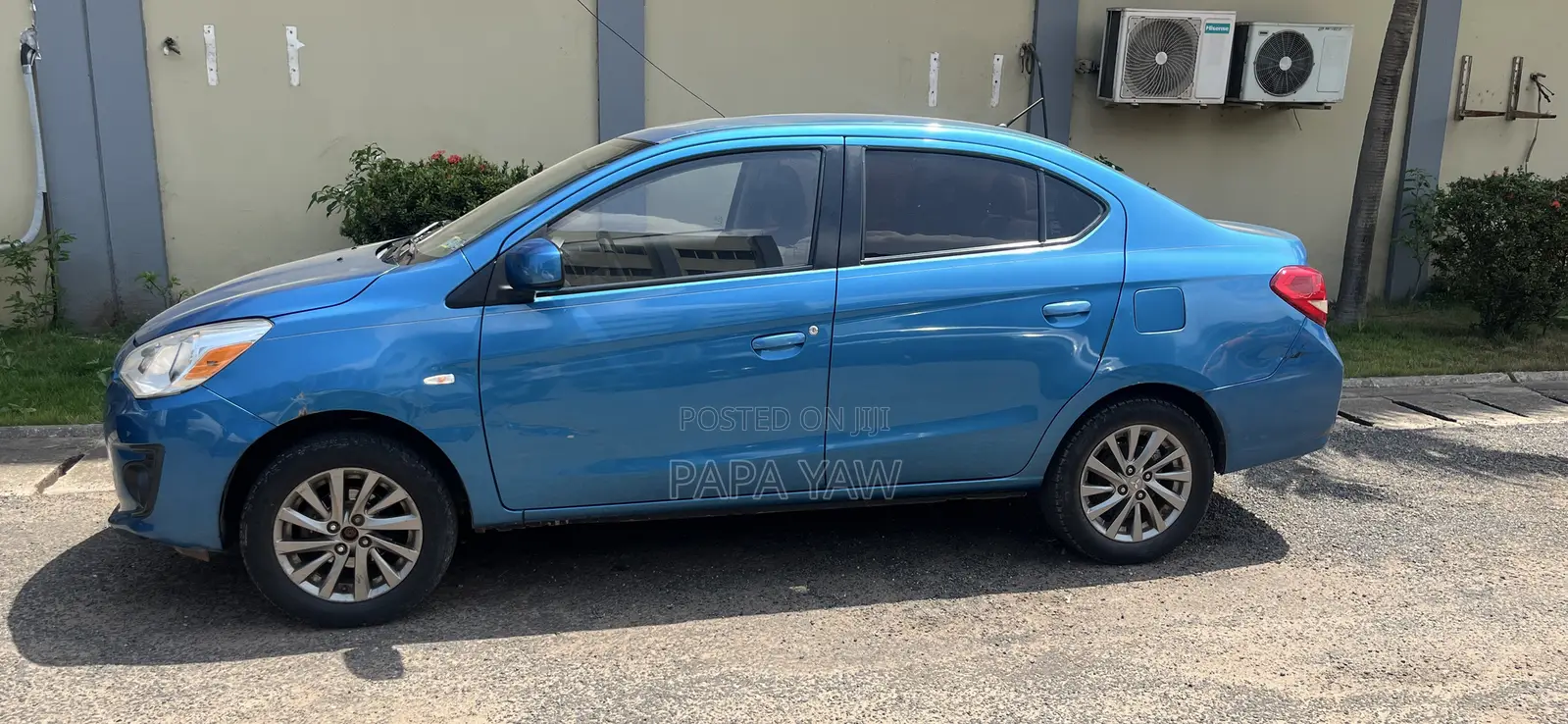 Mitsubishi Mirage ES 2018 Blue