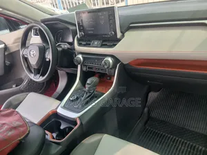 Toyota RAV4 Adventure 2019 Red