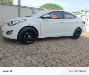 Hyundai Elantra 2013 White
