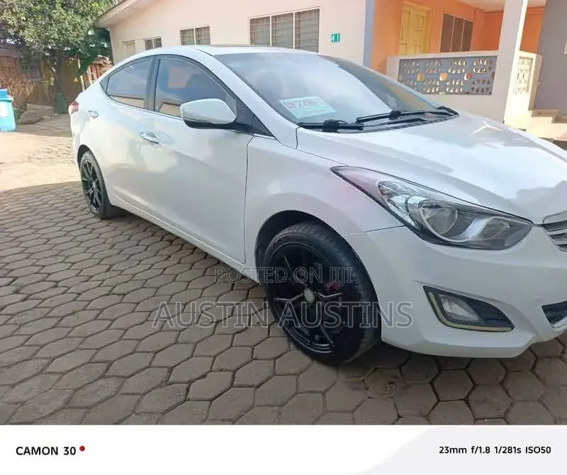 Hyundai Elantra 2013 White