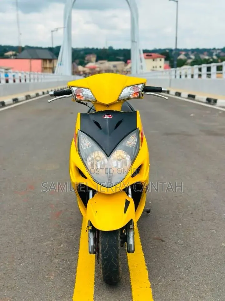 Kymco Xciting 2002 Yellow