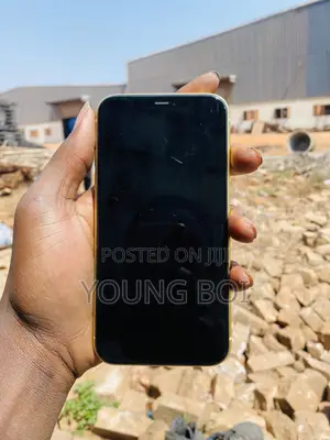 Apple iPhone 11 128 GB Yellow