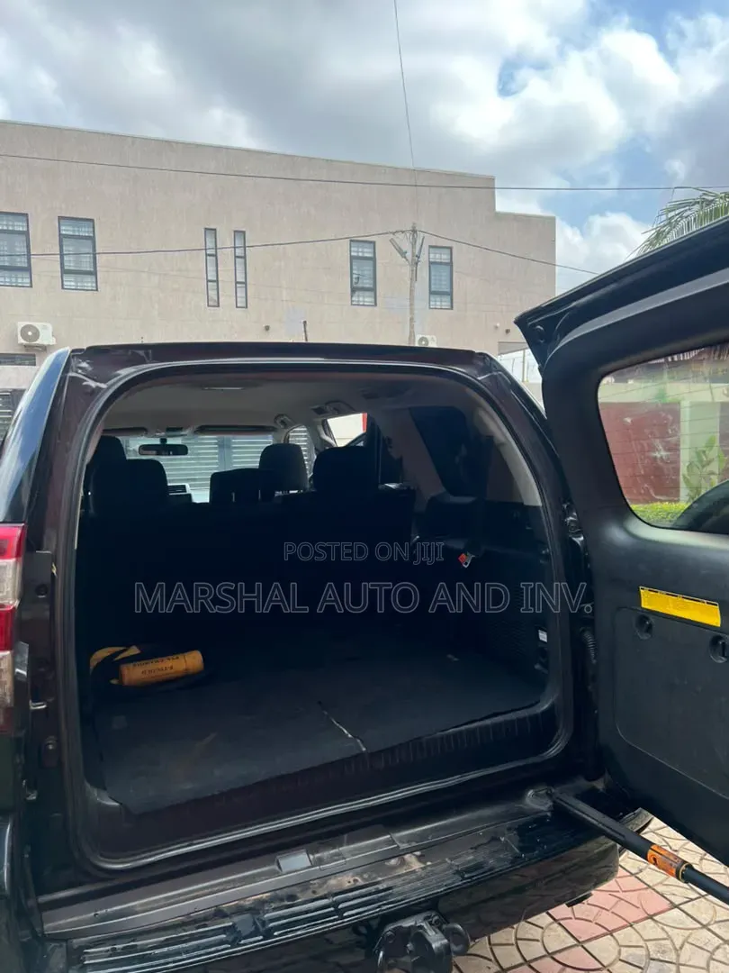 Toyota Land Cruiser Prado 2.8 D-4D 2015 Black