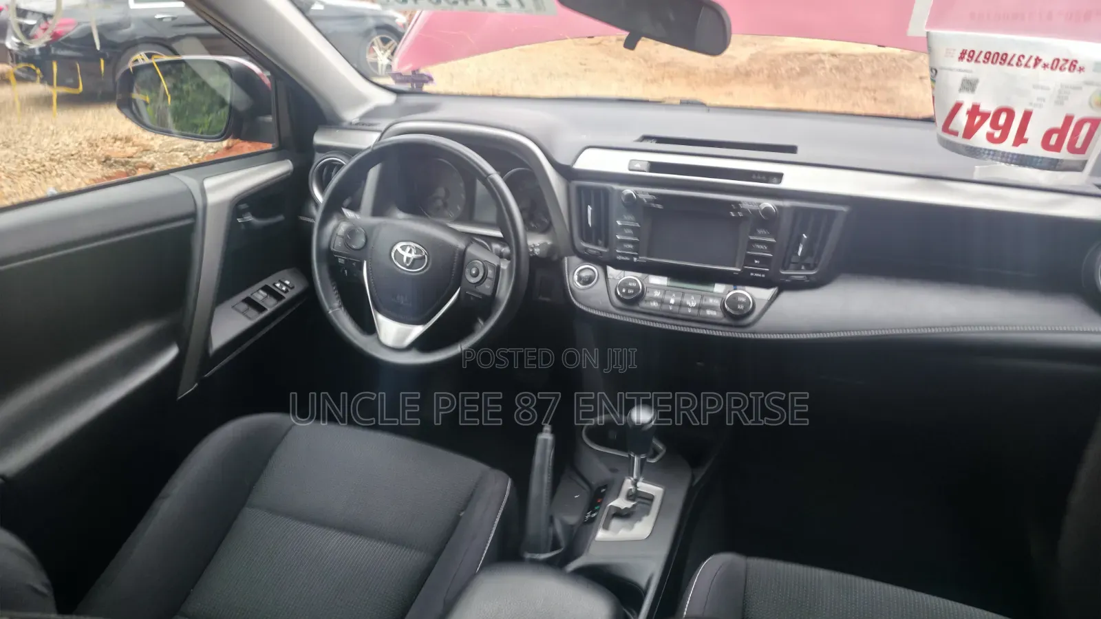 Toyota RAV4 XLE 4dr SUV (2.5L 4cyl 6A) 2018 Red