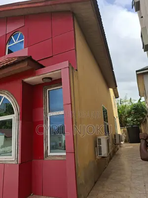 6bdrm Bungalow in UPSA Area for sale