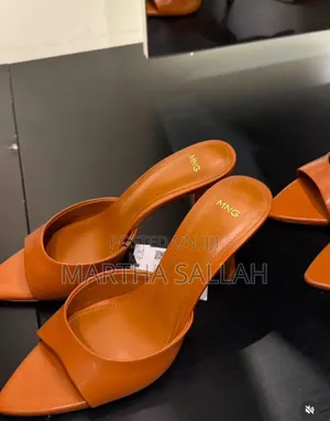 Mango (Mng) Heels