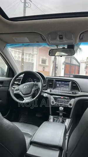 Hyundai Elantra Limited Sedan FWD (2.0L 4cyl 6A) 2017 Blue