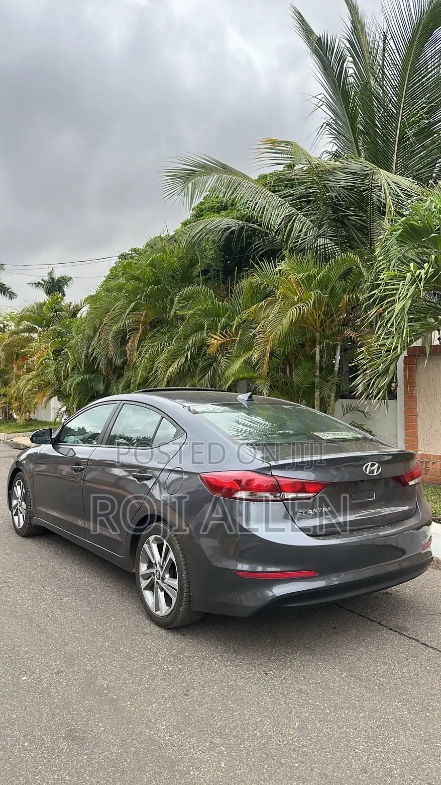 Hyundai Elantra Limited Sedan FWD (2.0L 4cyl 6A) 2017 Blue