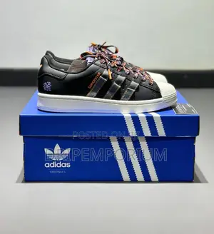 Adidas Superstar