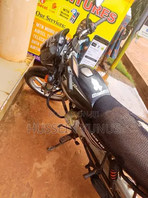 Bajaj Boxer 125 2025 Black