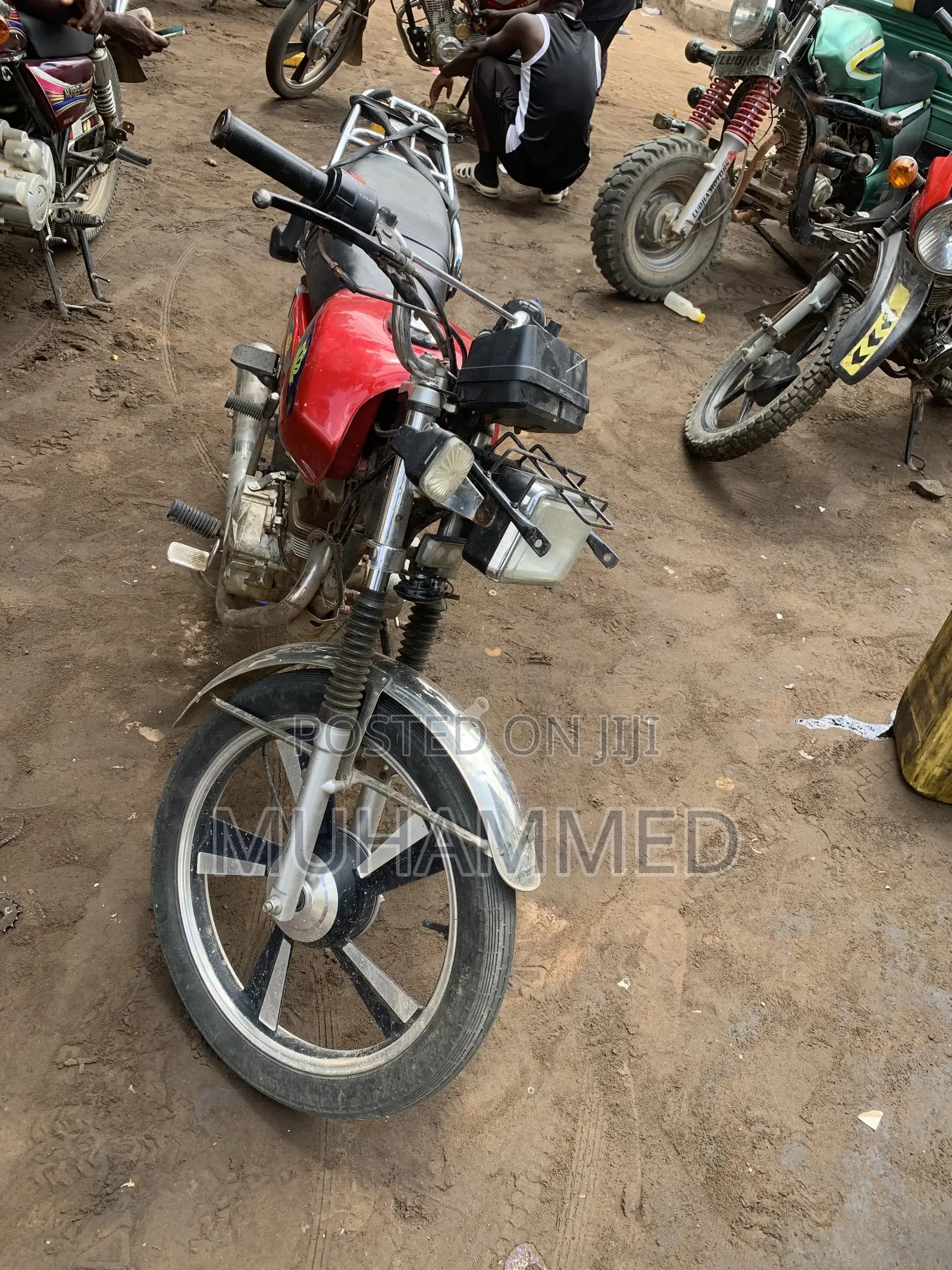 Royal RY125 2020 Red