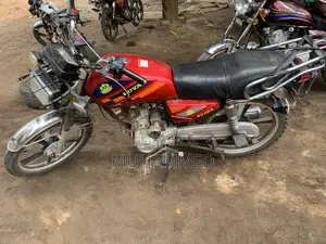 Royal RY125 2020 Red