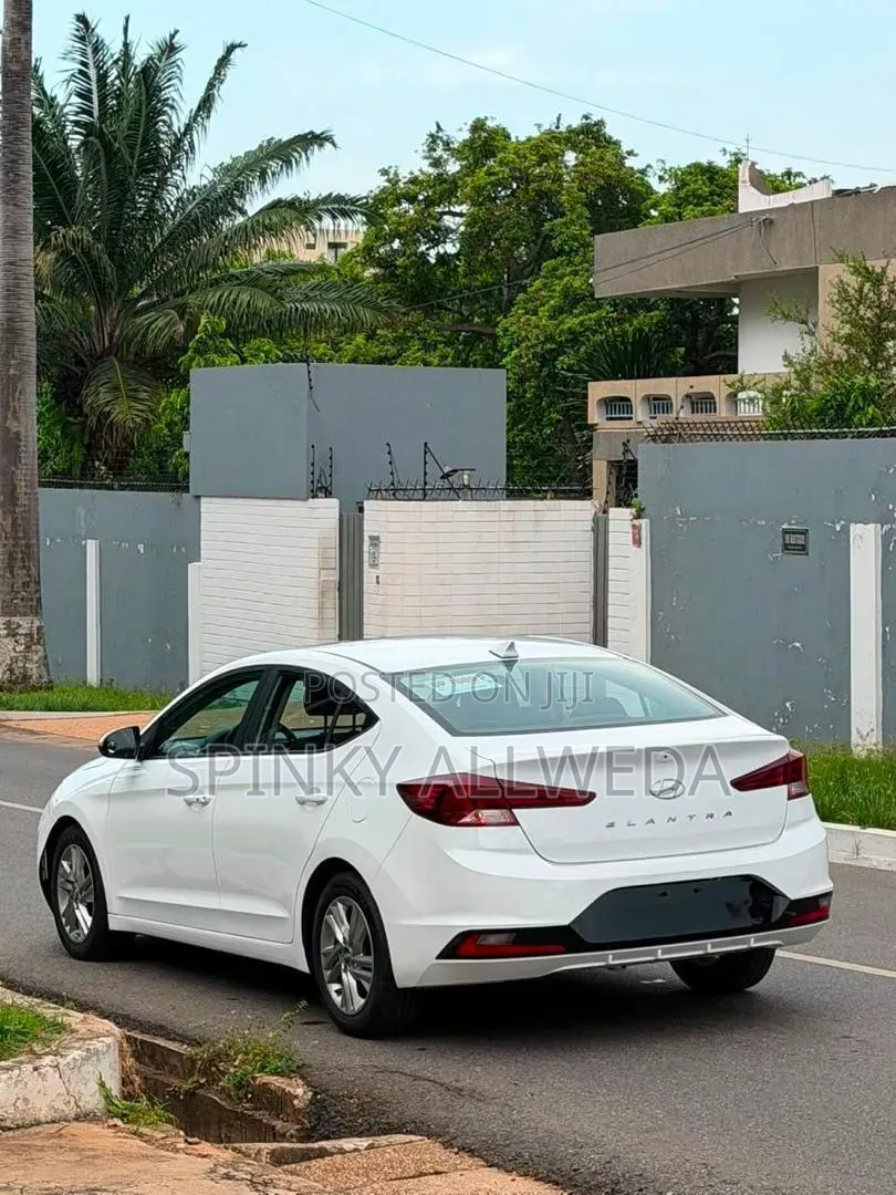 Hyundai Elantra 2020 White