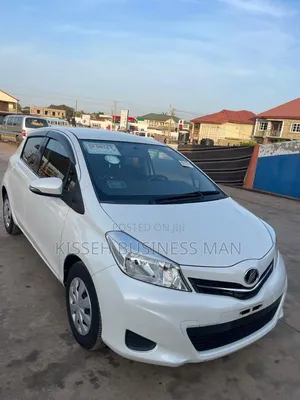 Toyota Vitz 2013 White
