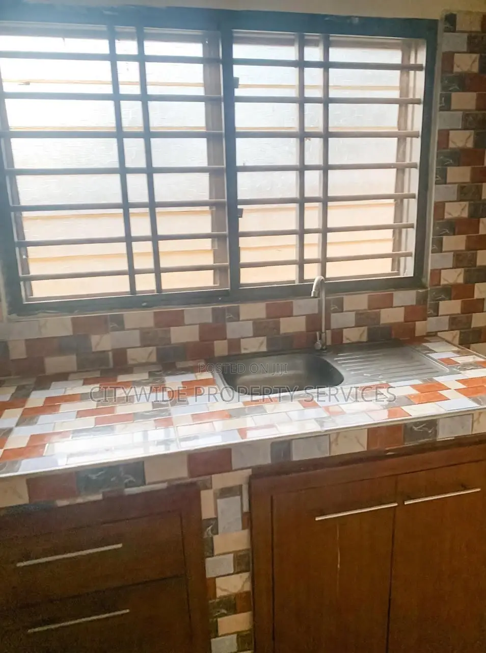 1bdrm Apartment in Adenta, Frafraha for rent