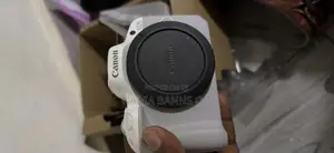 Canon EOS R50 Camera With 18-45mm Lens